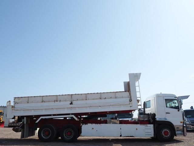 NISSAN DIESEL QUON 2015 Image 31