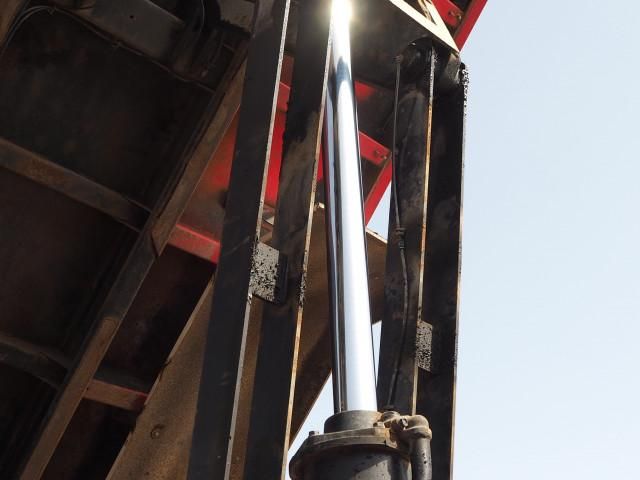 NISSAN DIESEL QUON 2015 Image 31