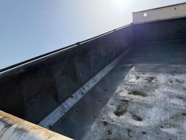 NISSAN DIESEL QUON 2012 Image 31