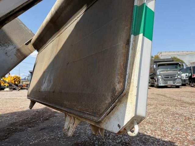 NISSAN DIESEL QUON 2012 Image 31