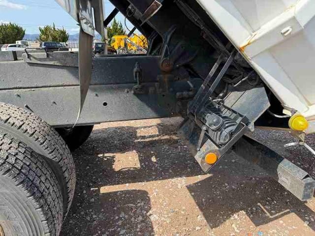 NISSAN DIESEL QUON 2012 Image 31