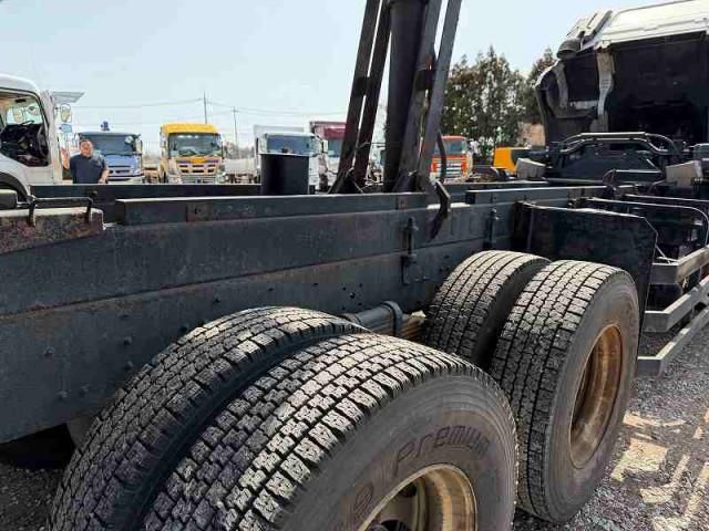 NISSAN DIESEL QUON 2012 Image 31