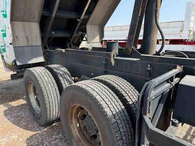 NISSAN DIESEL QUON 2012 Image 31