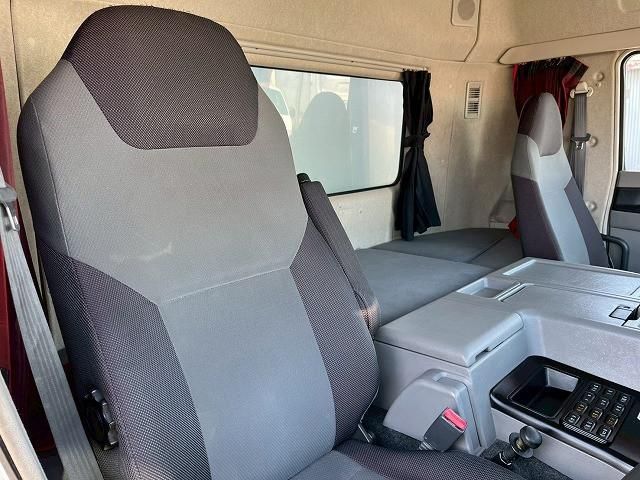 MITSUBISHI FUSOU SUPER GREAT 2016 Image 31