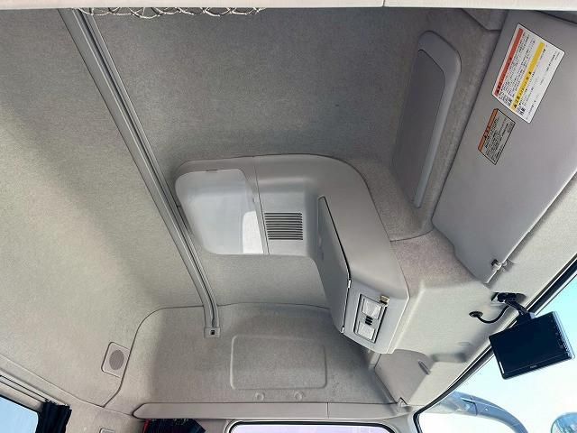 MITSUBISHI FUSOU SUPER GREAT 2016 Image 31