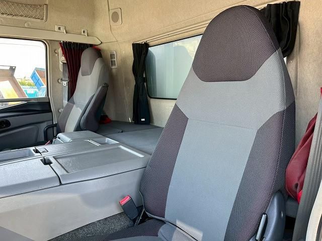 MITSUBISHI FUSOU SUPER GREAT 2016 Image 31