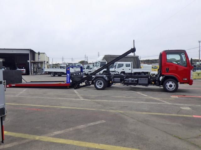 ISUZU ELF 2018 Image 31