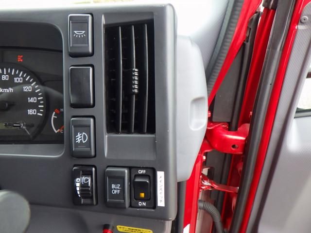 ISUZU ELF 2018 Image 31