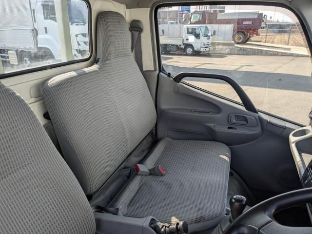 HINO DUTRO 2019 Image 31