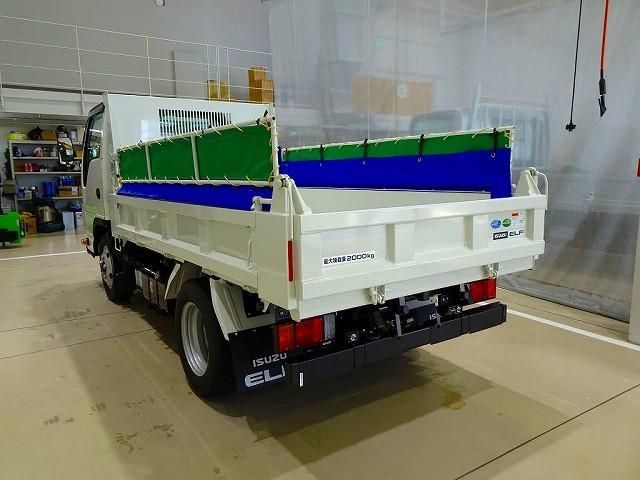 ISUZU ELF 2026 Image 31