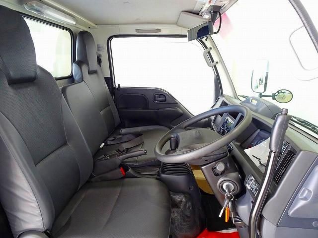 ISUZU ELF 2026 Image 31