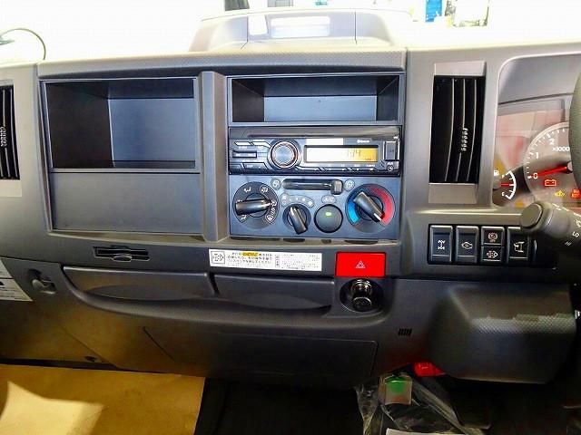 ISUZU ELF 2026 Image 31