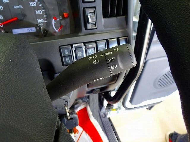 ISUZU ELF 2026 Image 31