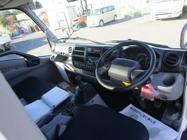 HINO DUTRO 2024 Image 31