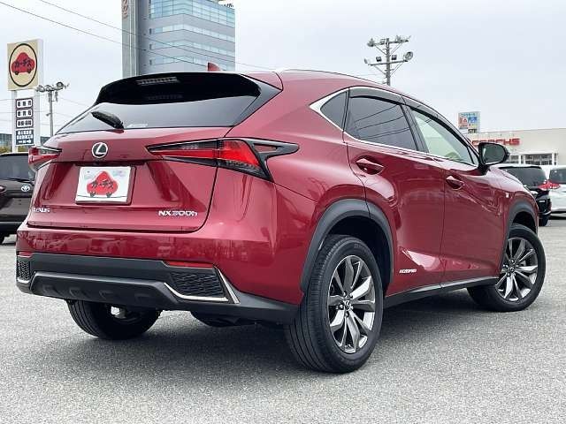 TOYOTA LEXUS NX300H 2018 Image 31
