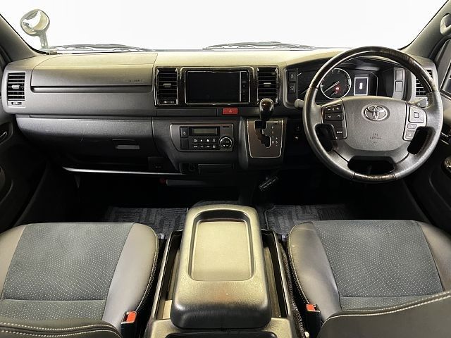 TOYOTA HIACE VAN 2WD 2021 Image 31