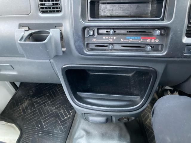 DAIHATSU HIJET TRUCK 4WD 2011 Image 31