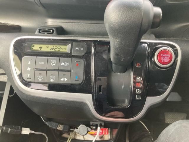 HONDA N_BOX 2017 Image 31