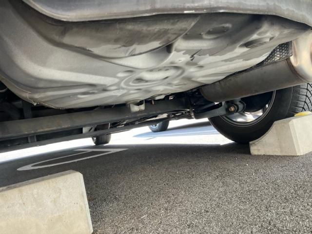 TOYOTA PRIUS ALPHA 2014 Image 31