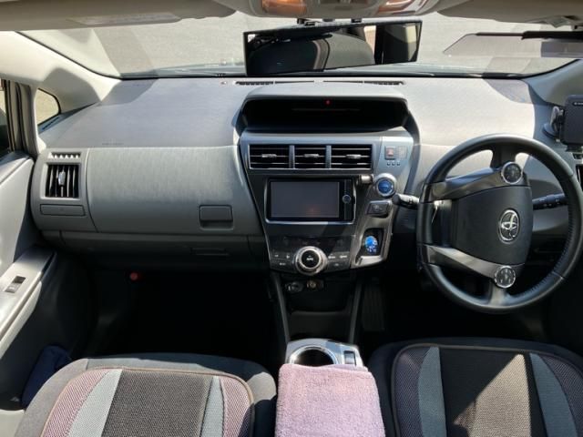 TOYOTA PRIUS ALPHA 2014 Image 31