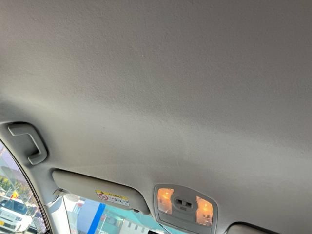 TOYOTA PRIUS ALPHA 2014 Image 31