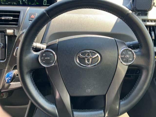 TOYOTA PRIUS ALPHA 2014 Image 31