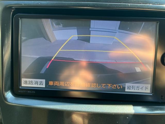 TOYOTA PRIUS ALPHA 2014 Image 31