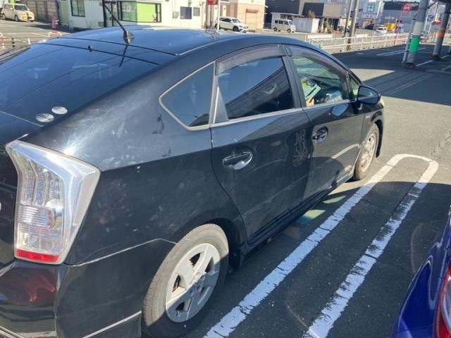 TOYOTA PRIUS 2011 Image 31