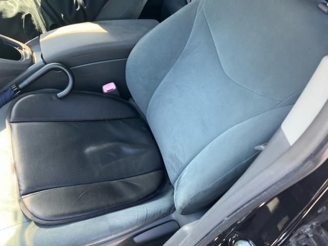 TOYOTA PRIUS 2011 Image 31