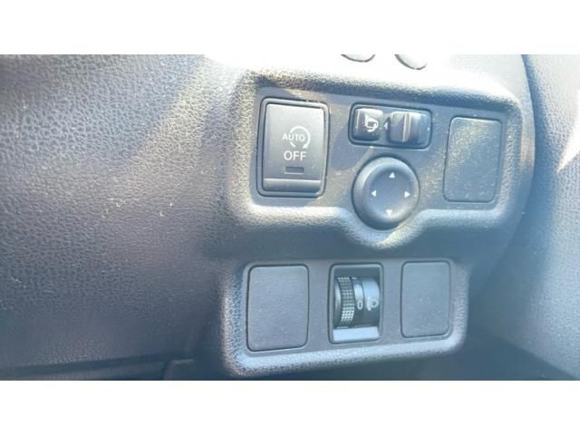 NISSAN NOTE 2014 Image 31