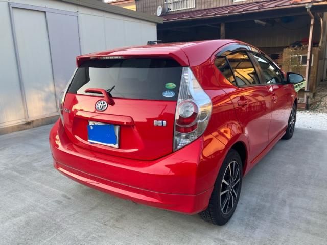 TOYOTA AQUA 2013 Image 31