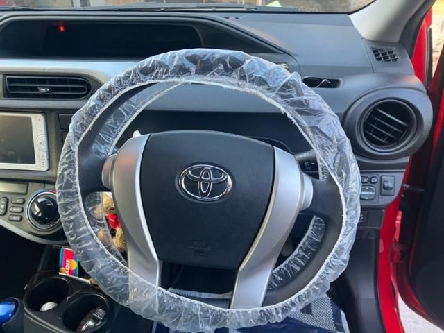 TOYOTA AQUA 2013 Image 31