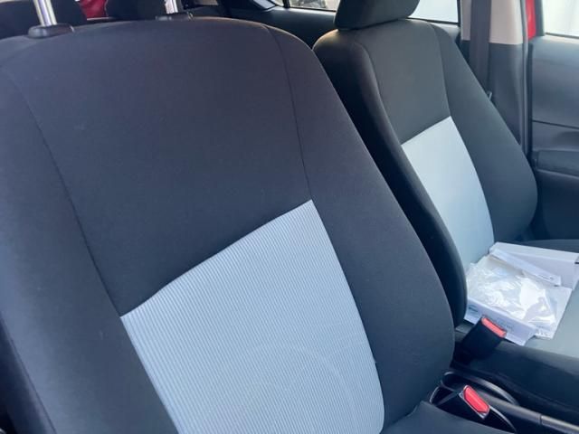 TOYOTA AQUA 2013 Image 31