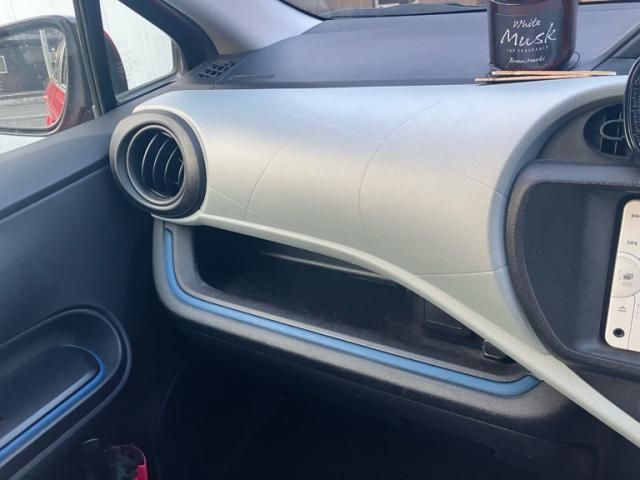 TOYOTA AQUA 2013 Image 31