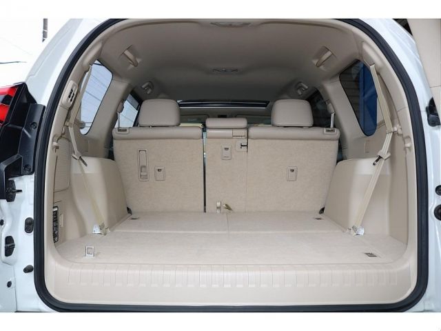 TOYOTA LANDCRUISER PRADO 2023 Image 31