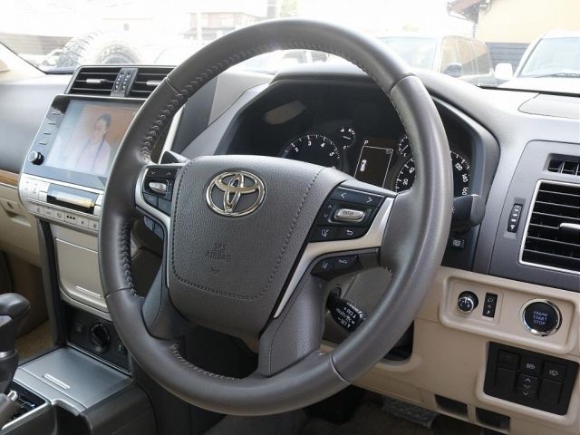 TOYOTA LANDCRUISER PRADO 2023 Image 31