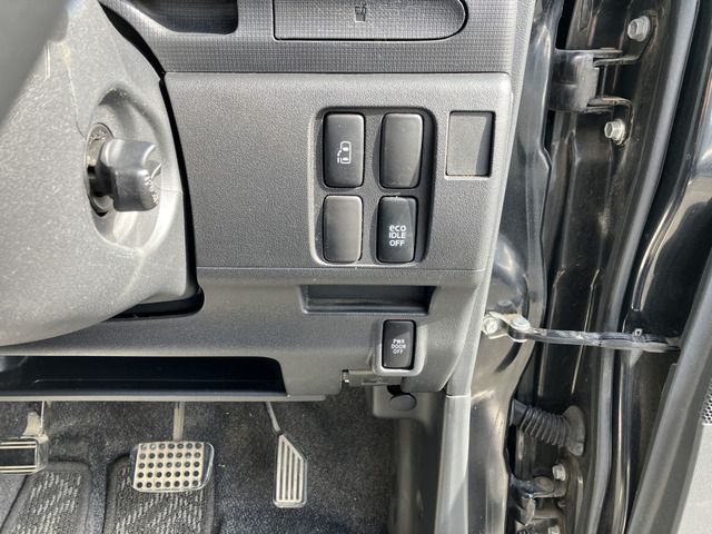 DAIHATSU TANTO CUSTOM 2012 Image 31