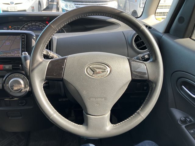 DAIHATSU TANTO CUSTOM 2012 Image 31