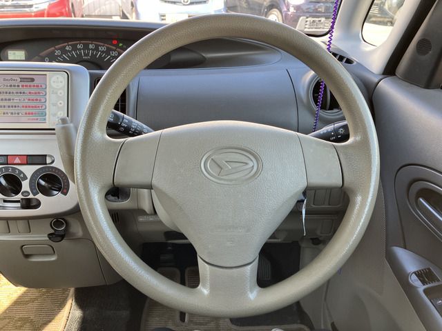 DAIHATSU TANTO 2011 Image 31