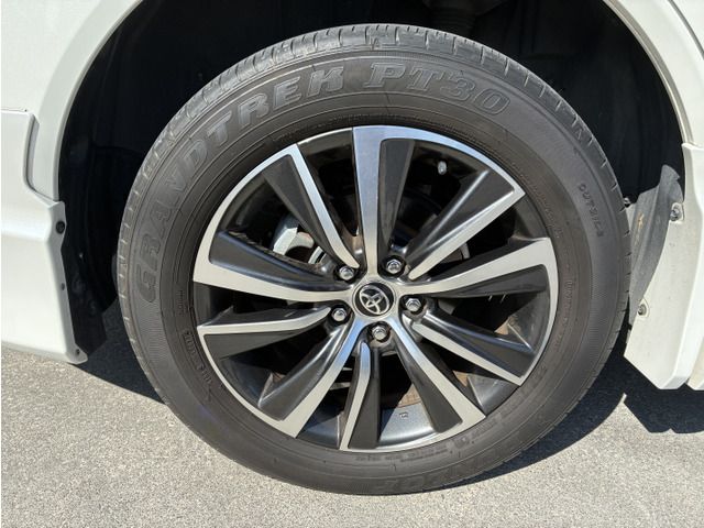 TOYOTA HARRIER 2WD 2021 Image 31