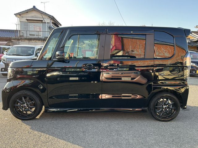 HONDA N BOX CUSTOM 2023 Image 31