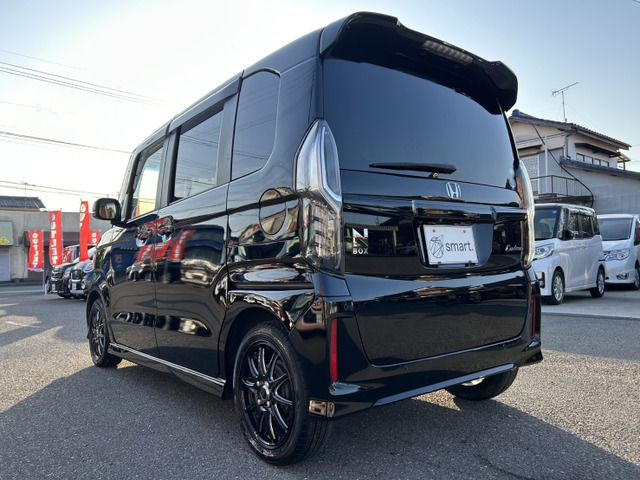 HONDA N BOX CUSTOM 2023 Image 31