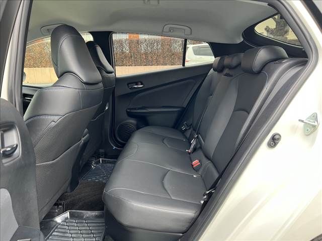 TOYOTA PRIUS 2017 Image 31