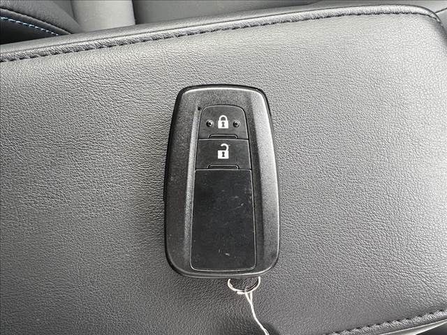 TOYOTA PRIUS 2017 Image 31