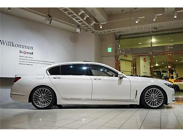 BMW 7SERIES 2019 Image 31