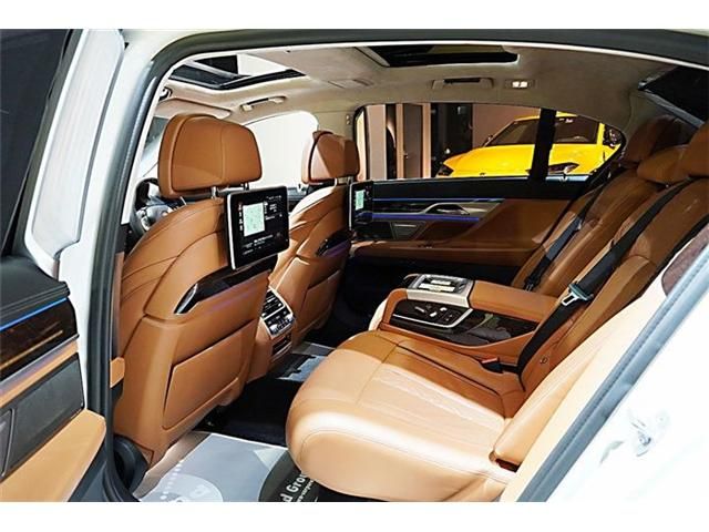 BMW 7SERIES 2019 Image 31