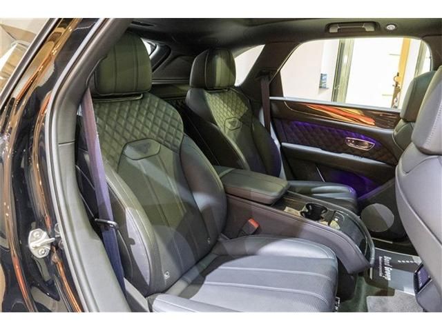 BENTLEY BENTAYGA 2021 Image 31