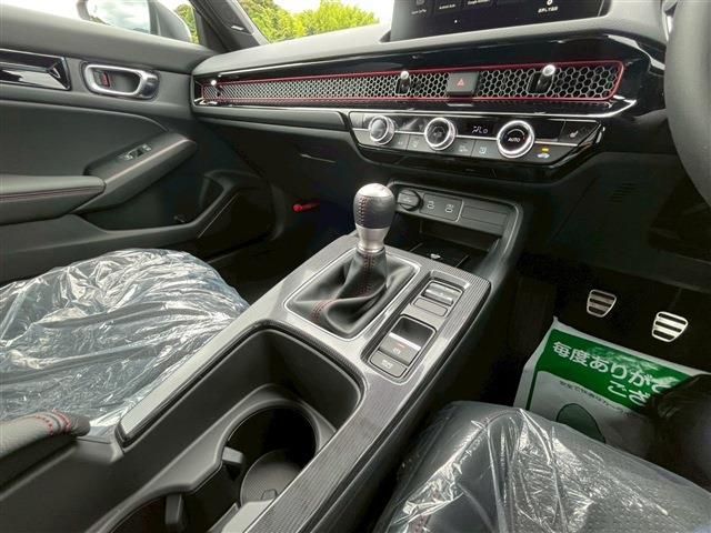 HONDA CIVIC HATCHBACK 2025 Image 31