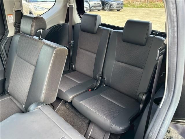 TOYOTA SIENTA HYBRID 2017 Image 31