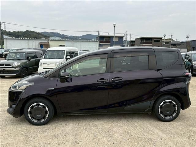 TOYOTA SIENTA HYBRID 2017 Image 31